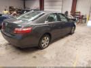 Toyota Camry Le Image 2