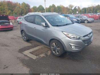  Salvage Hyundai TUCSON
