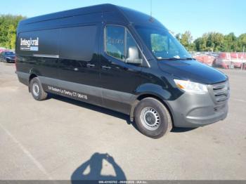  Salvage Mercedes-Benz Sprinter 2500