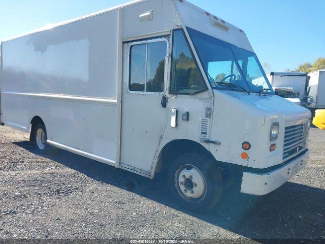 Salvage Freightliner Chassis