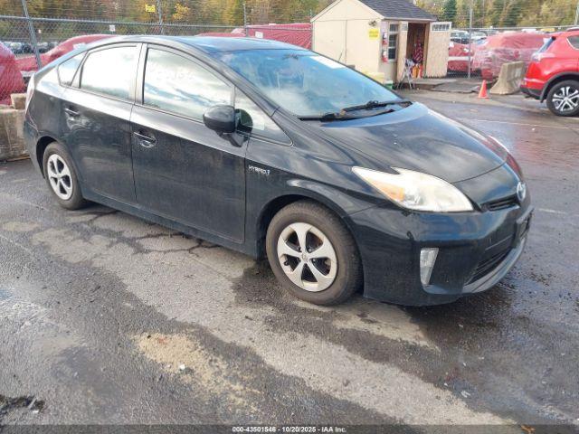  Salvage Toyota Prius