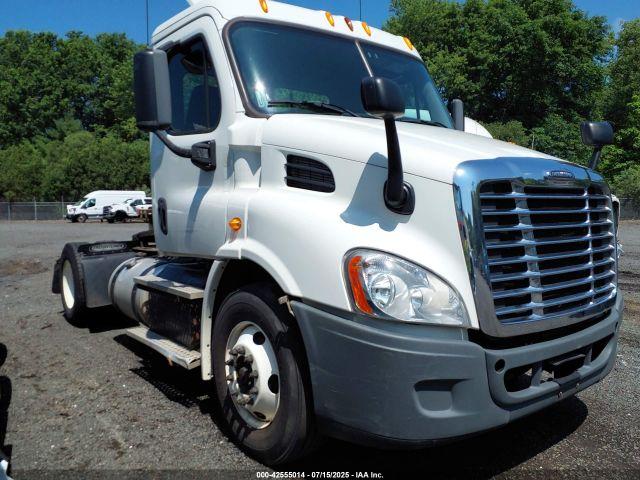  Salvage Freightliner Cascadia 113