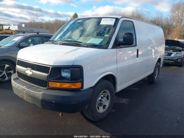 Chevrolet Express Work Van Image 2