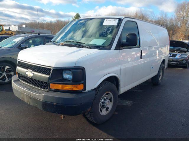 Chevrolet Express Work Van Image 2