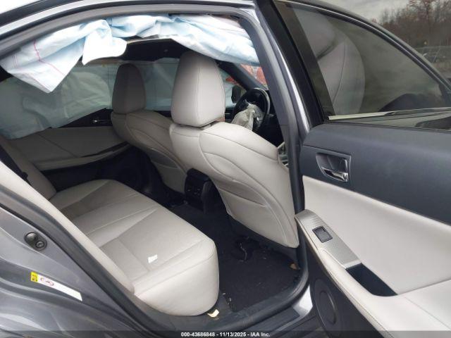 Lexus Is Image 14