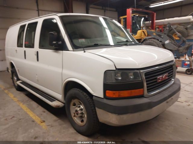 GMC Savana Work Van Image 1