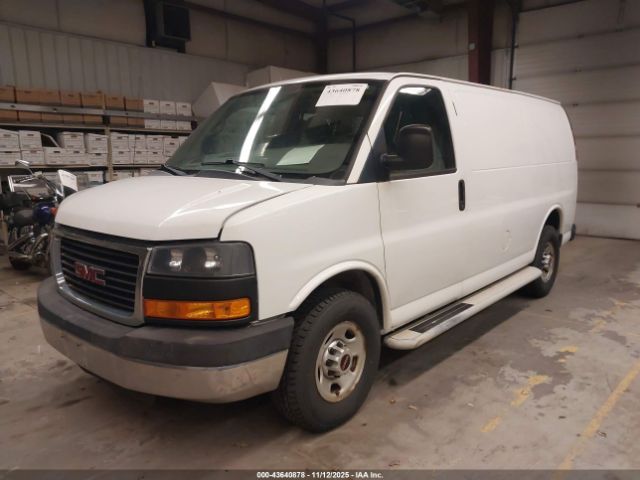 GMC Savana Work Van Image 7