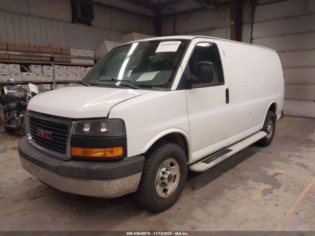 GMC Savana Work Van Image 7