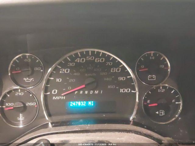 GMC Savana Work Van Image 5