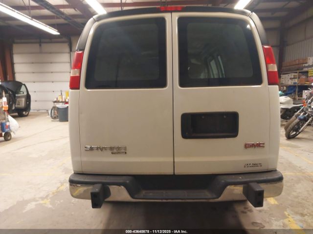 GMC Savana Work Van Image 3