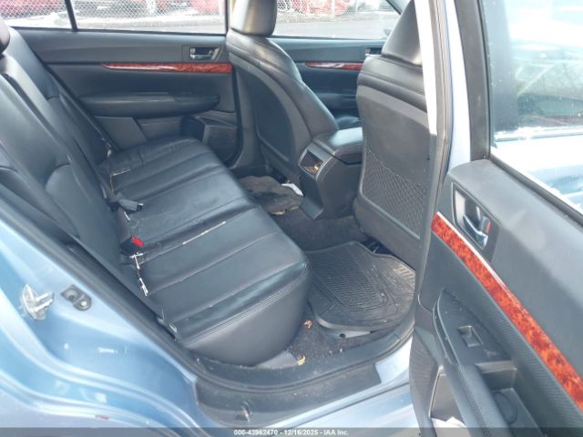 Subaru Legacy 3.6r Limited Image 10