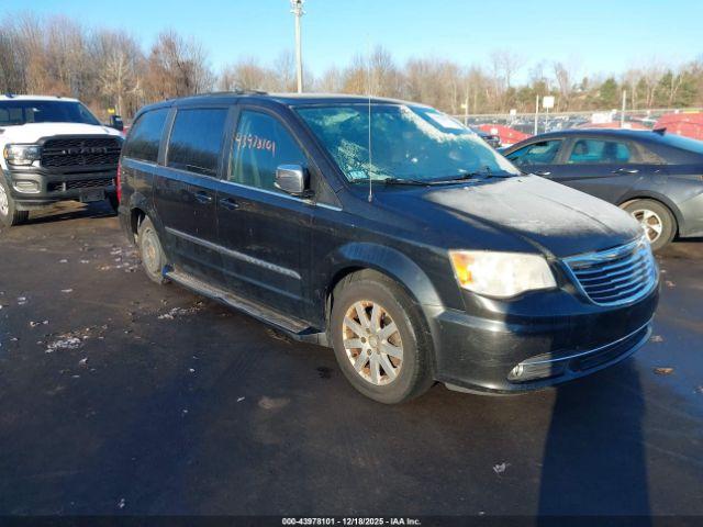  Salvage Chrysler Town & Country
