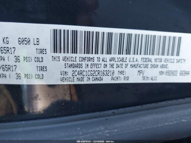 Chrysler Town & Country Touring-l Image 7