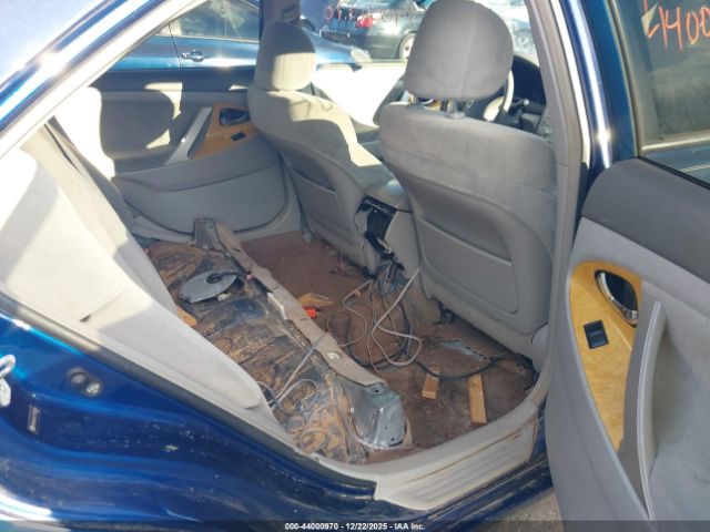 Toyota Camry Xle Image 11