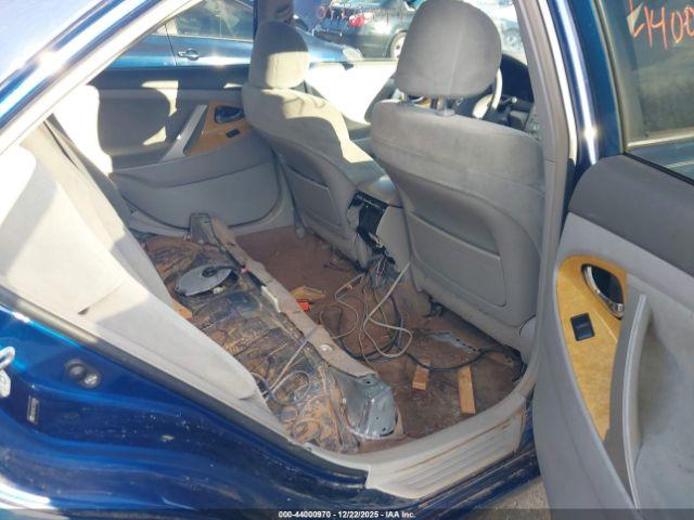 Toyota Camry Xle Image 11