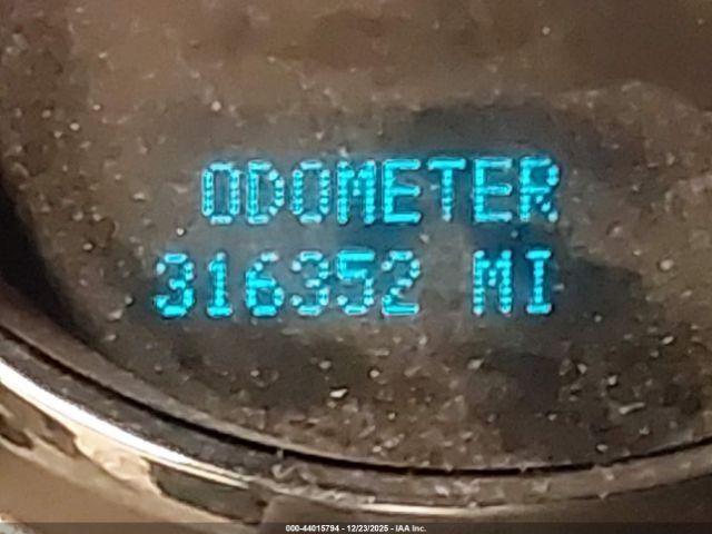 Chevrolet Silverado 1500 Lt Image 13