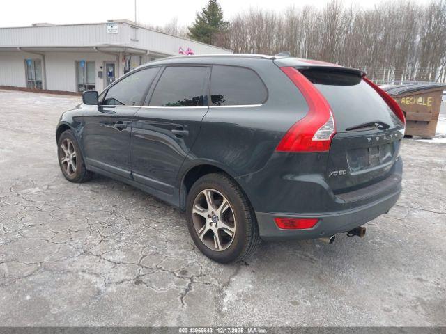 Volvo XC60 Image 2
