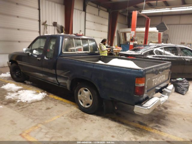 Toyota Pickup Image 11