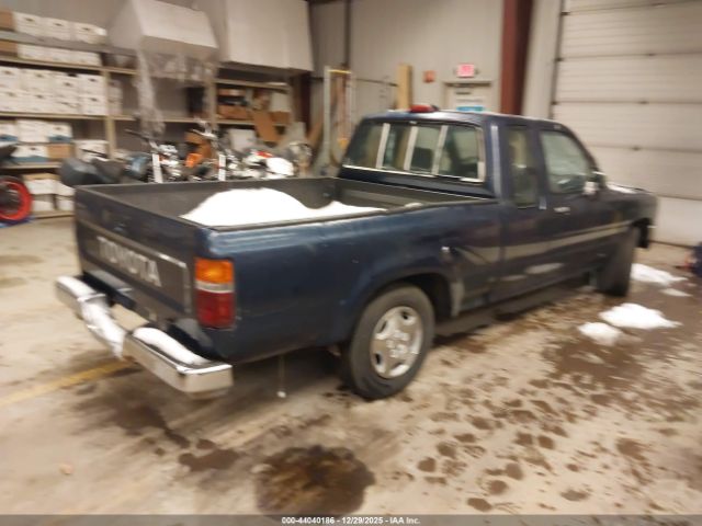 Toyota Pickup Image 3