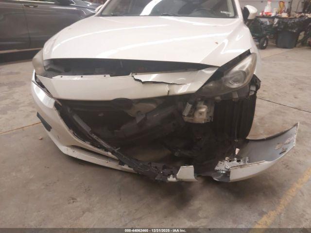 Mazda Mazda3 I Touring Image 10