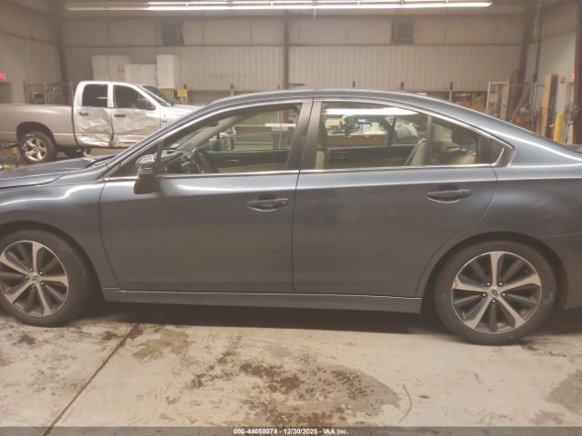 Subaru Legacy 3.6r Limited Image 8