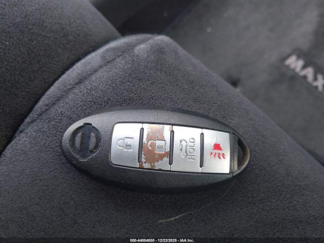 Nissan Maxima Image 5