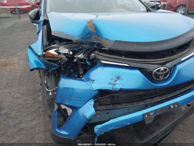 Toyota RAV4 Le Image 7