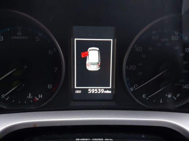 Toyota RAV4 Le Image 12