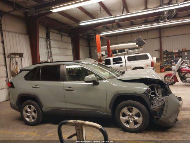 Toyota RAV4 Xle Image 7