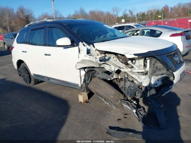  Salvage Nissan Pathfinder