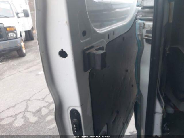 Ford Transit Image 8