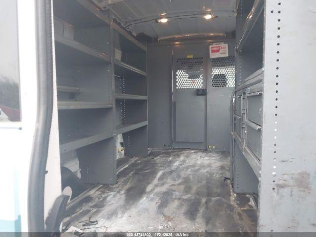 Ford Transit Image 12