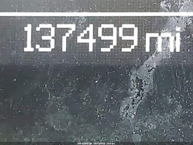 Chrysler Town & Country Touring Image 7