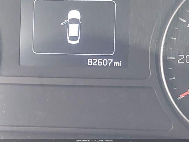 Kia Optima Lx Image 11