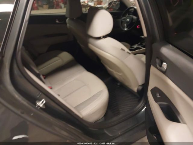 Kia Optima Lx Image 6