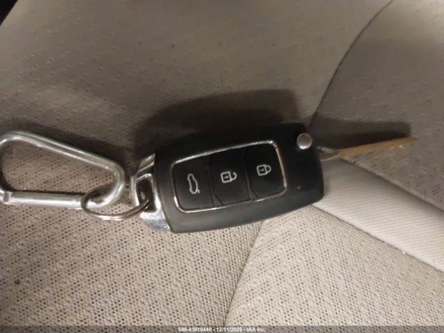 Kia Optima Lx Image 8