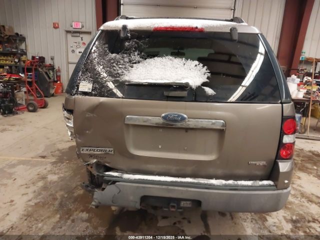 Ford Explorer Xlt Image 4