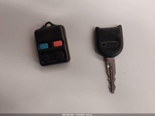 Ford Explorer Xlt Image 6