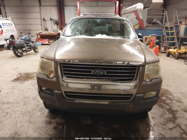Ford Explorer Xlt Image 11
