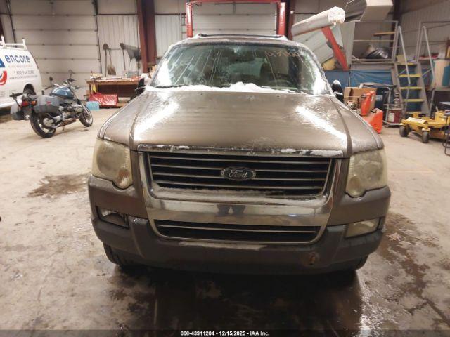 Ford Explorer Xlt Image 11