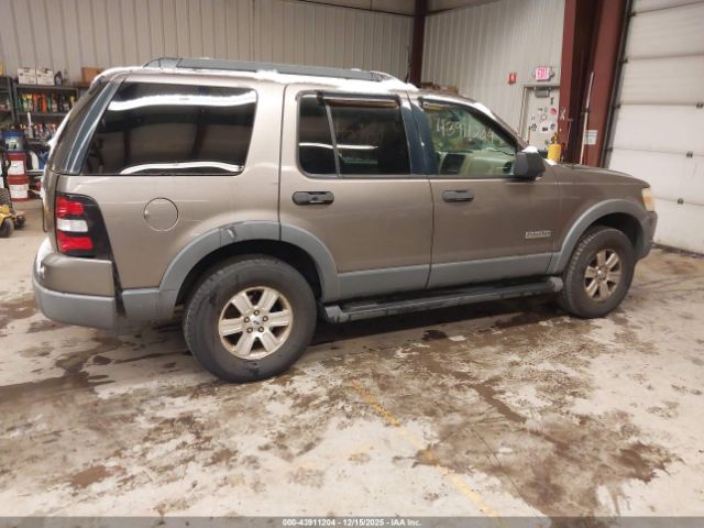 Ford Explorer Xlt Image 13