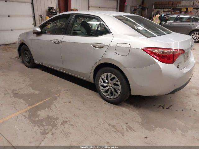 Toyota Corolla Le Image 2