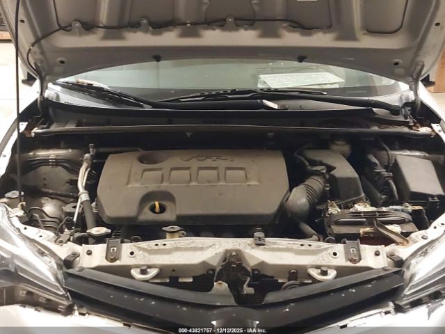 Toyota Corolla Le Image 8