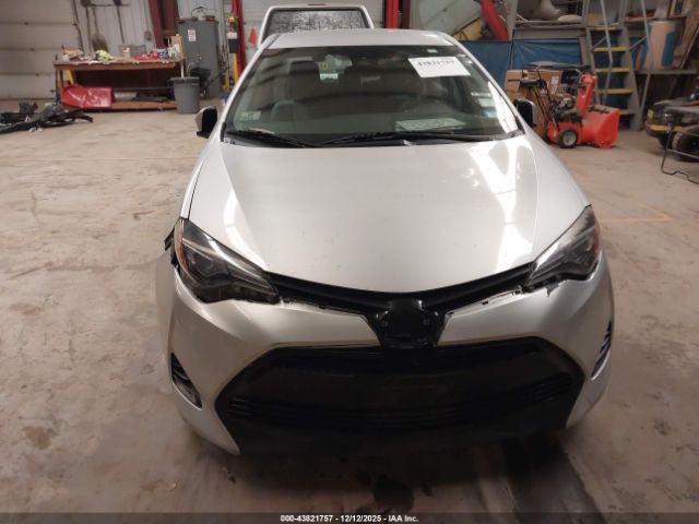 Toyota Corolla Le Image 12