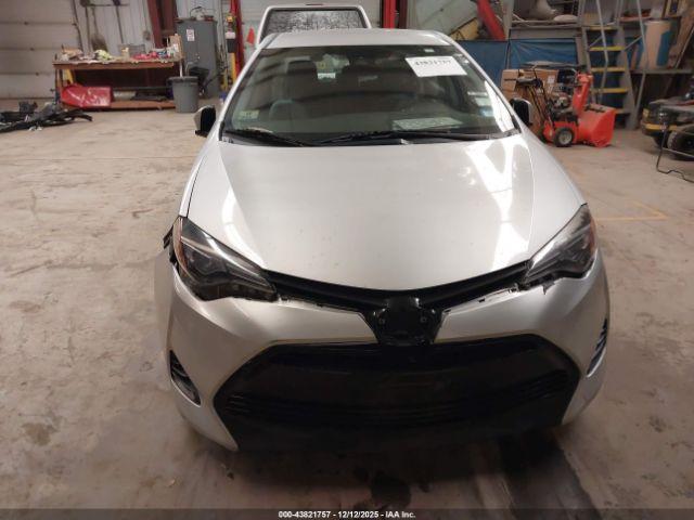Toyota Corolla Le Image 12