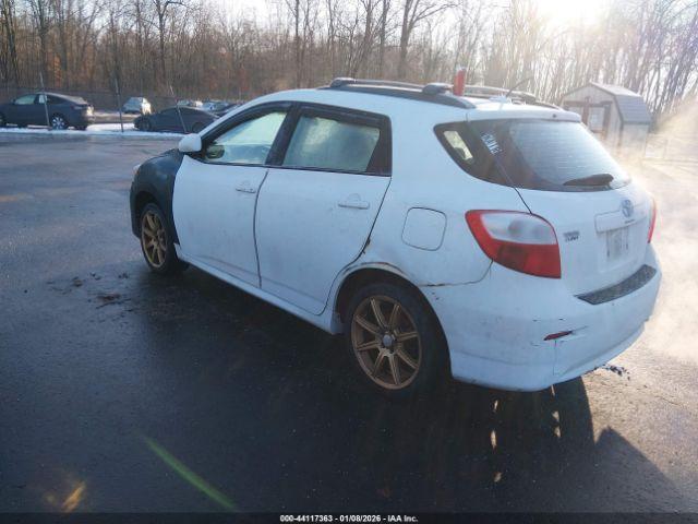 Toyota Matrix Image 11