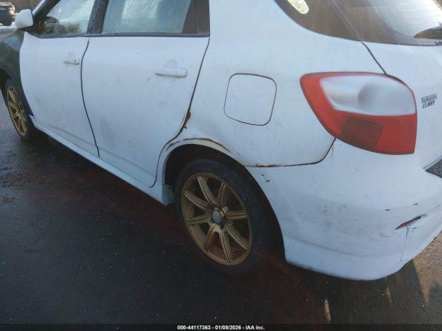 Toyota Matrix Image 6