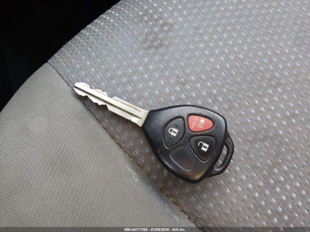 Toyota Matrix Image 5