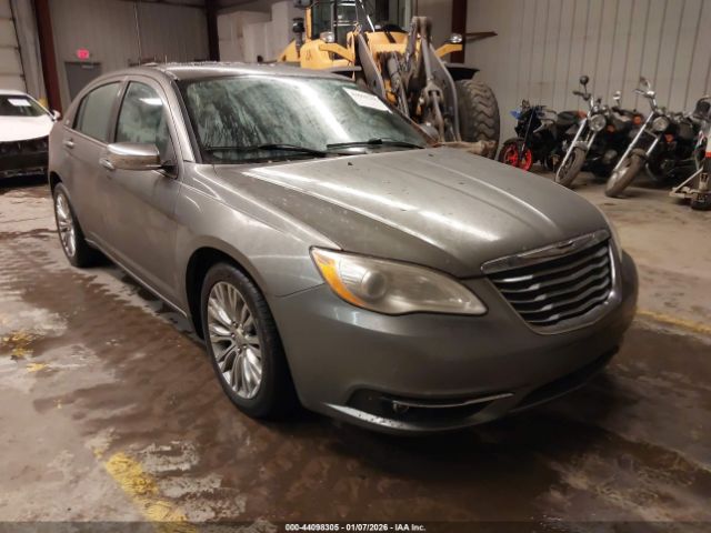 Chrysler 200 Limited Image 1