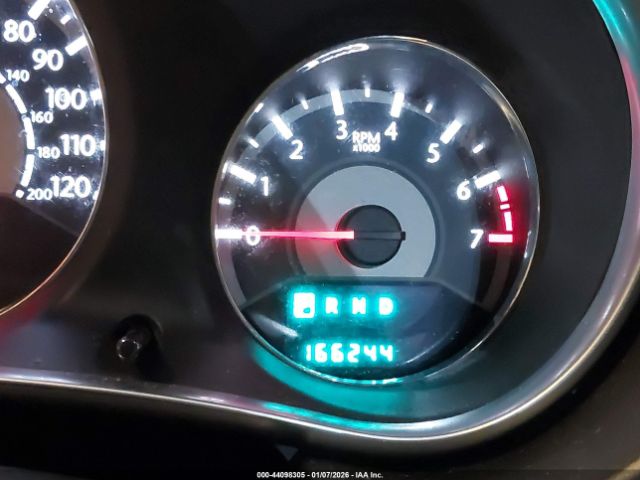 Chrysler 200 Limited Image 7